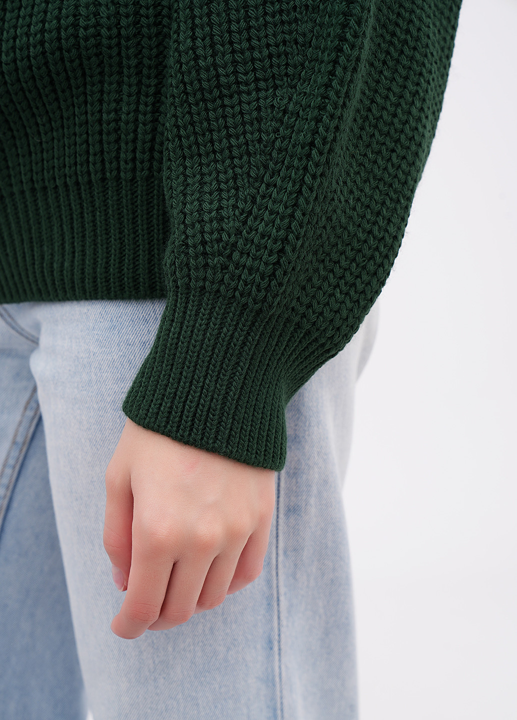 Бутылочный зеленый зимний свитер EQUILIBRI