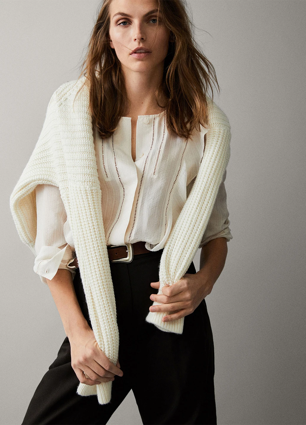 Молочна блуза Massimo Dutti