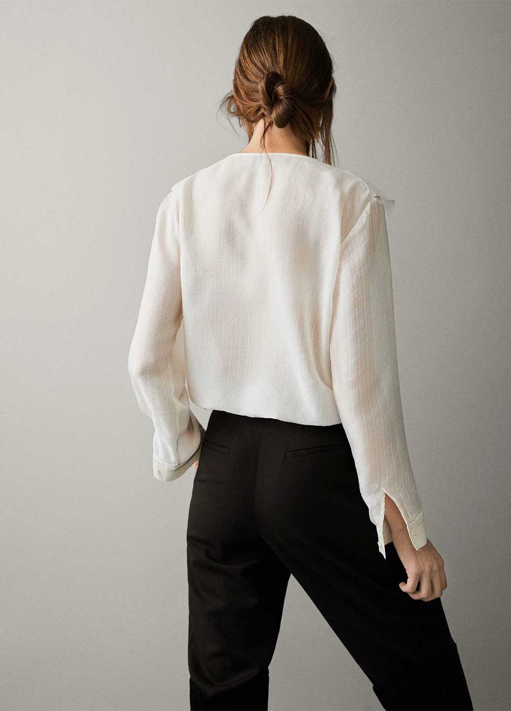 Молочна блуза Massimo Dutti