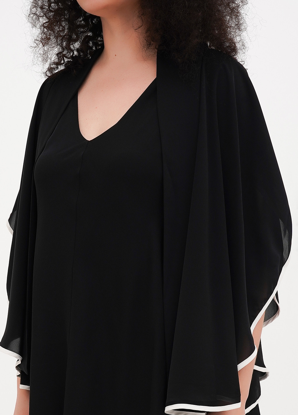 Черное вечернее платье а-силуэт Vicolo однотонное