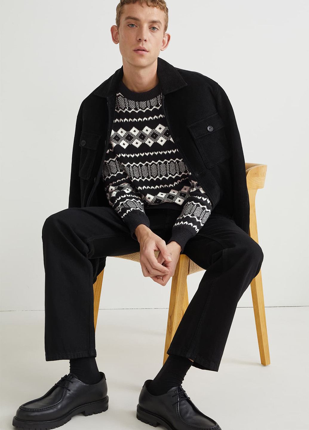 Черно-белый зимний свитер джемпер C&A