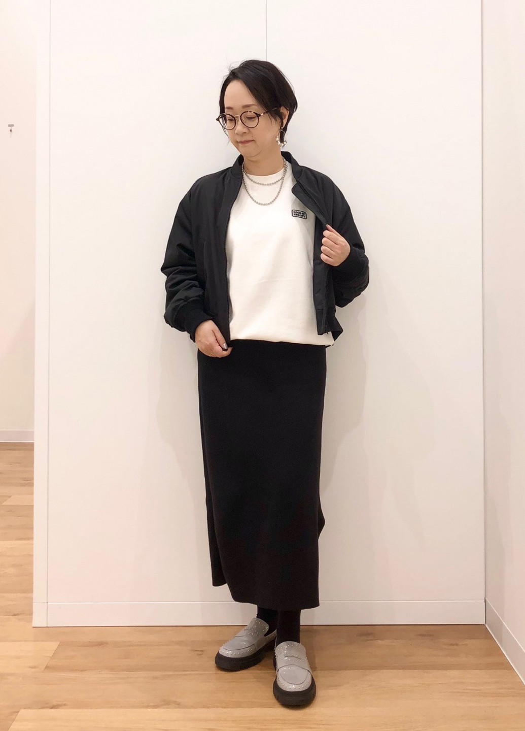 Білий світшот Uniqlo малюнок вишивка (327231653)