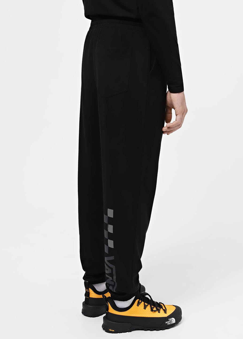 Черные спортивные демисезонные джоггеры брюки Vans