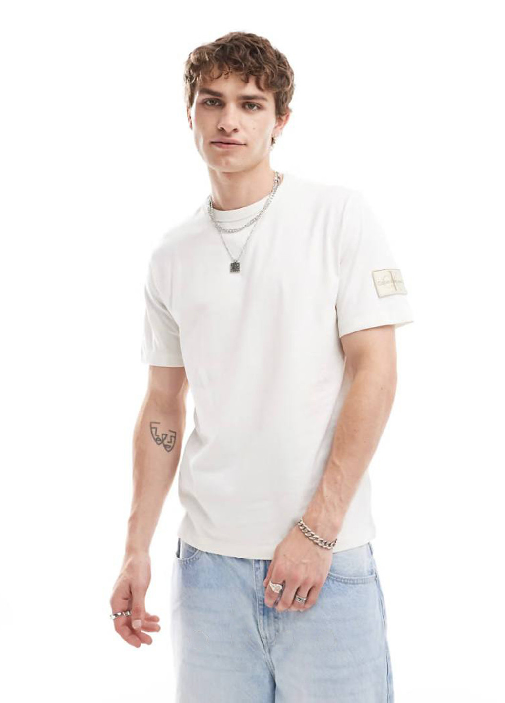 Молочная футболка Calvin Klein Jeans