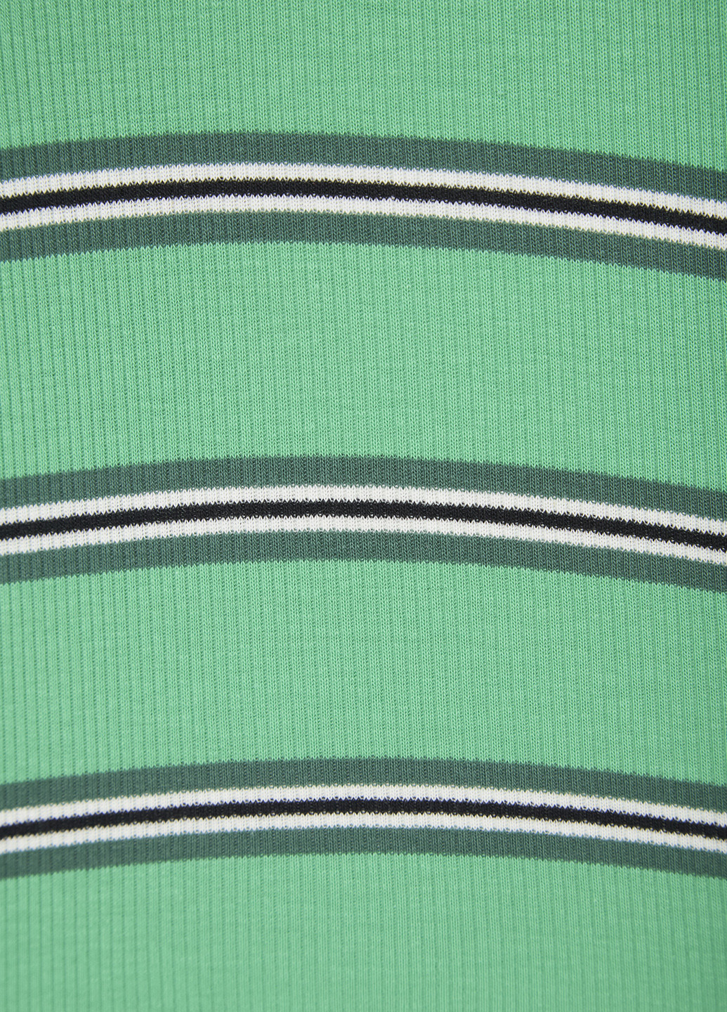 Зеленая летняя футболка Mexx