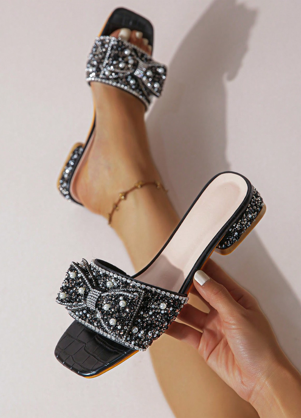 Черные сандалии SHEIN с бантом, со стразами, с бусинами