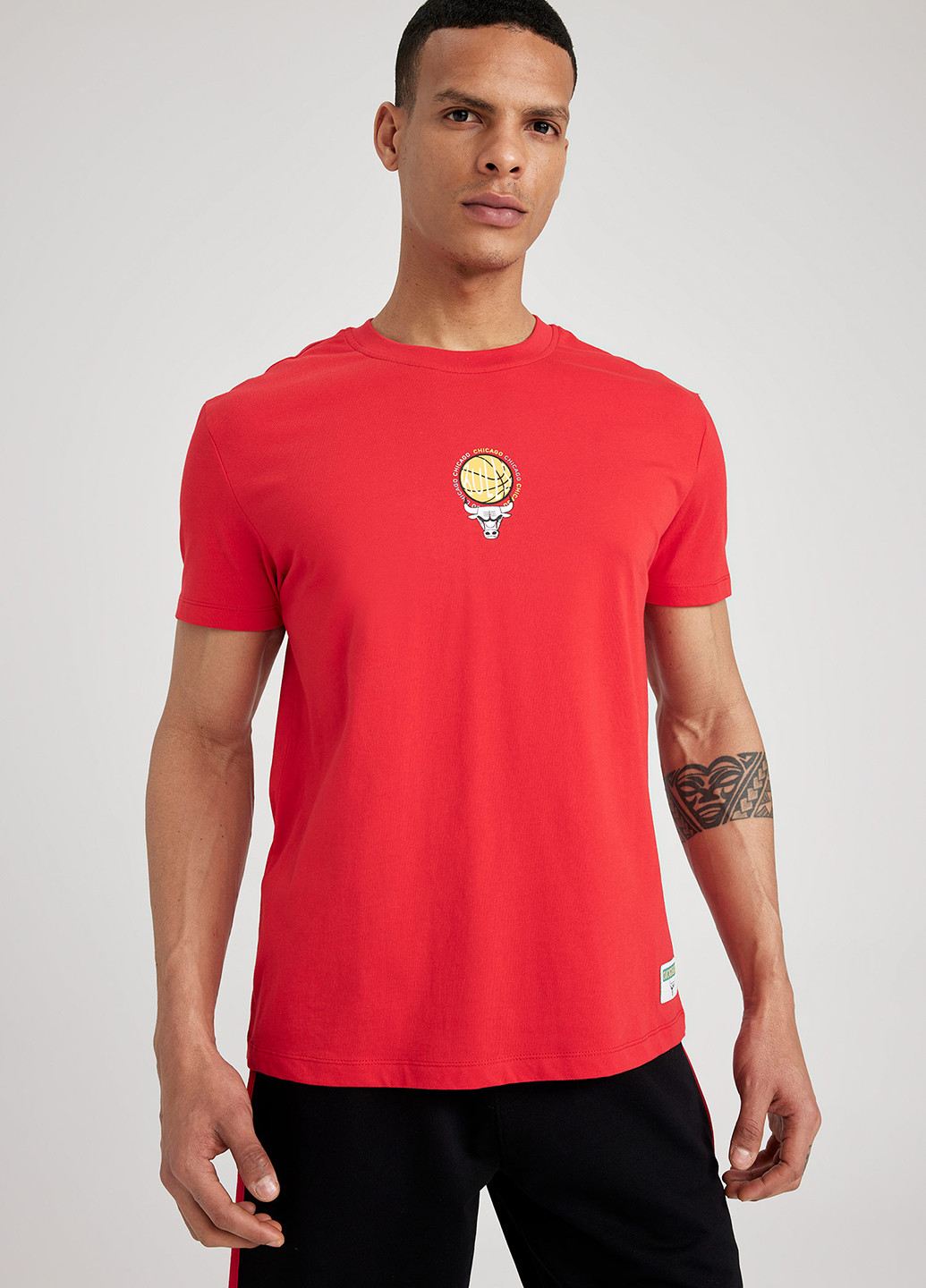 Красная футболка DeFacto
