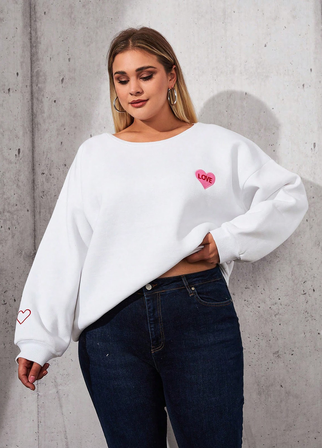 Белый свитшот SHEIN однотонный вышивка (327884473)