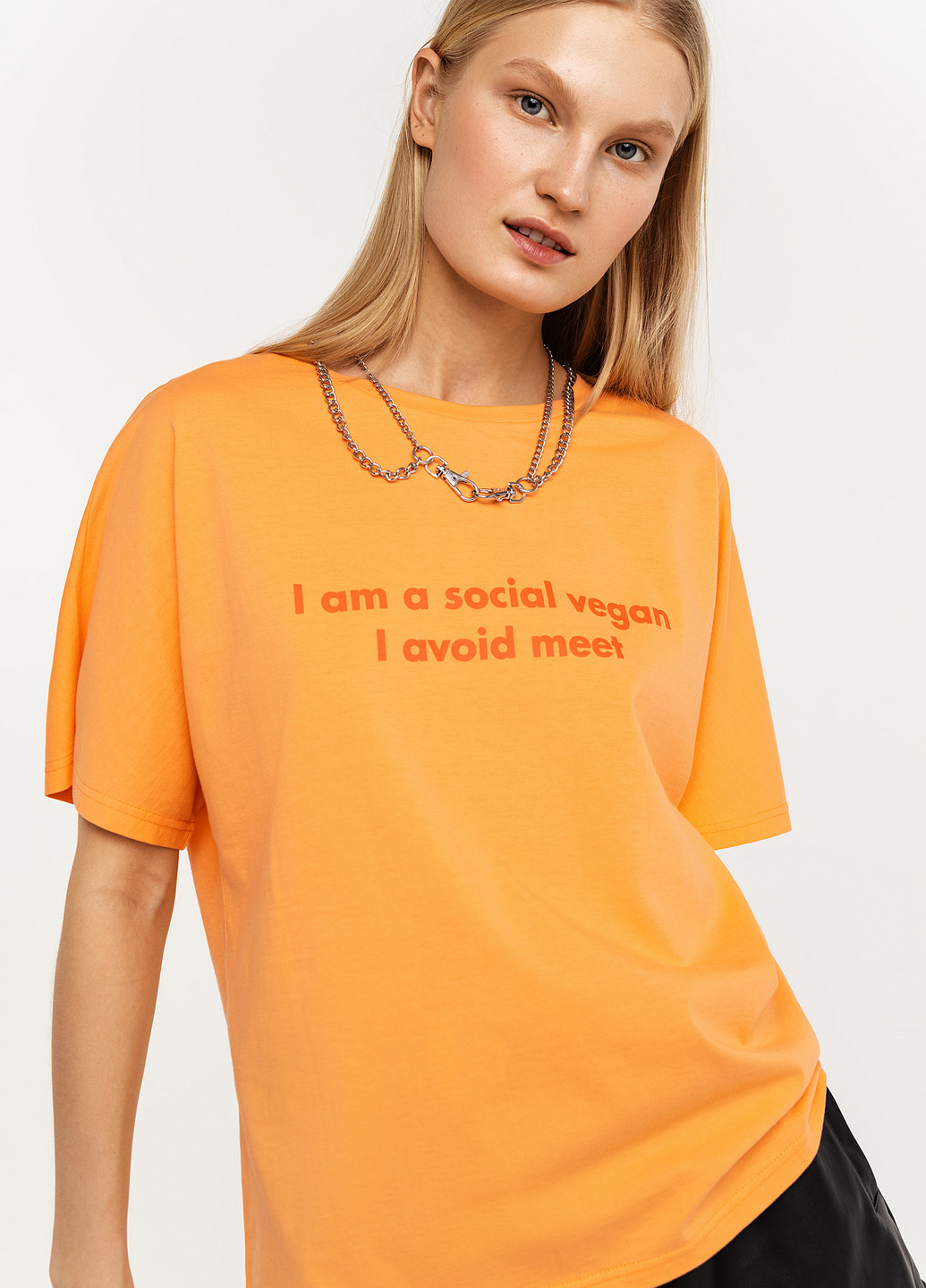 Оранжевая демисезон футболка befree