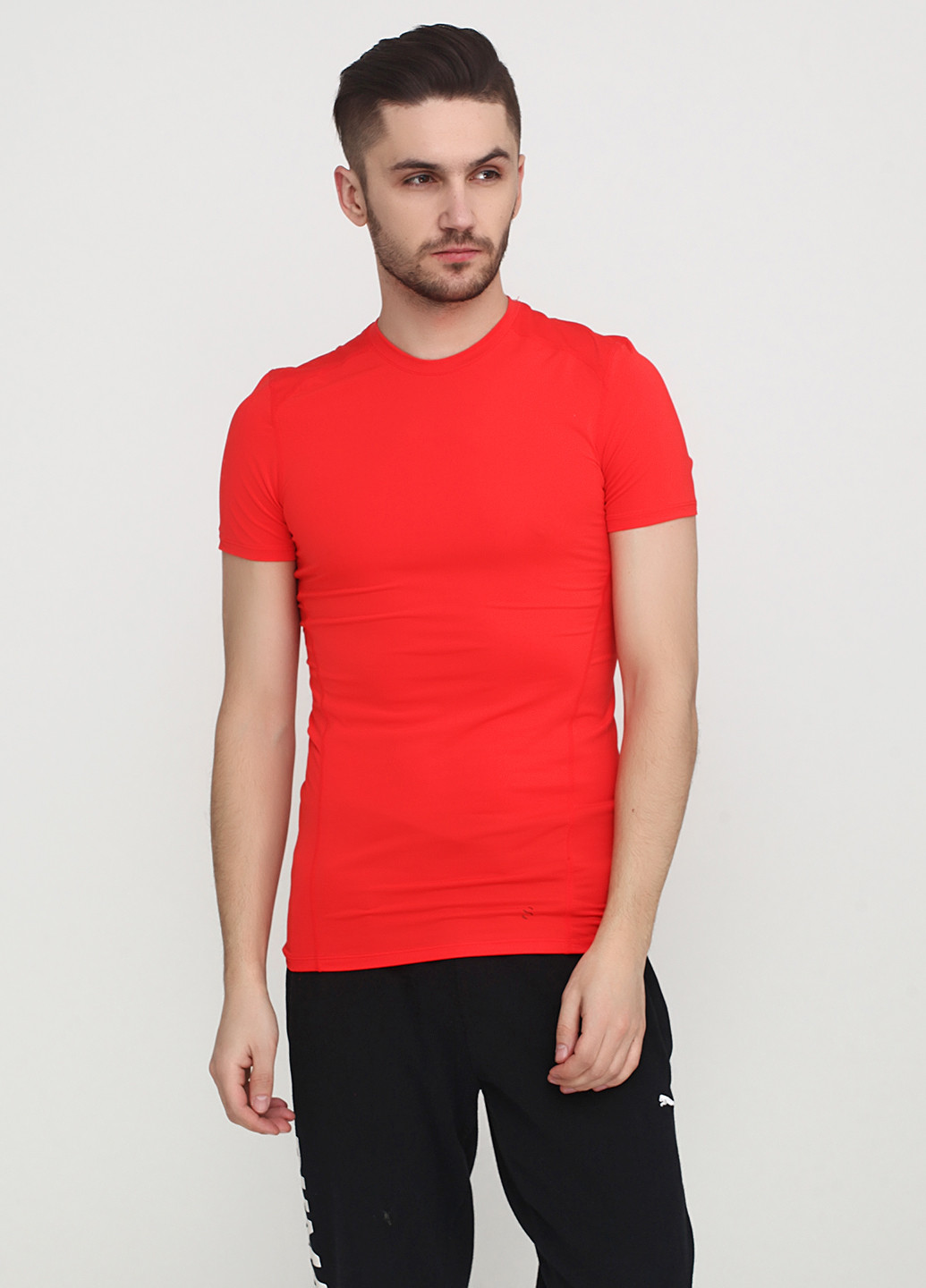 Красная футболка H&M