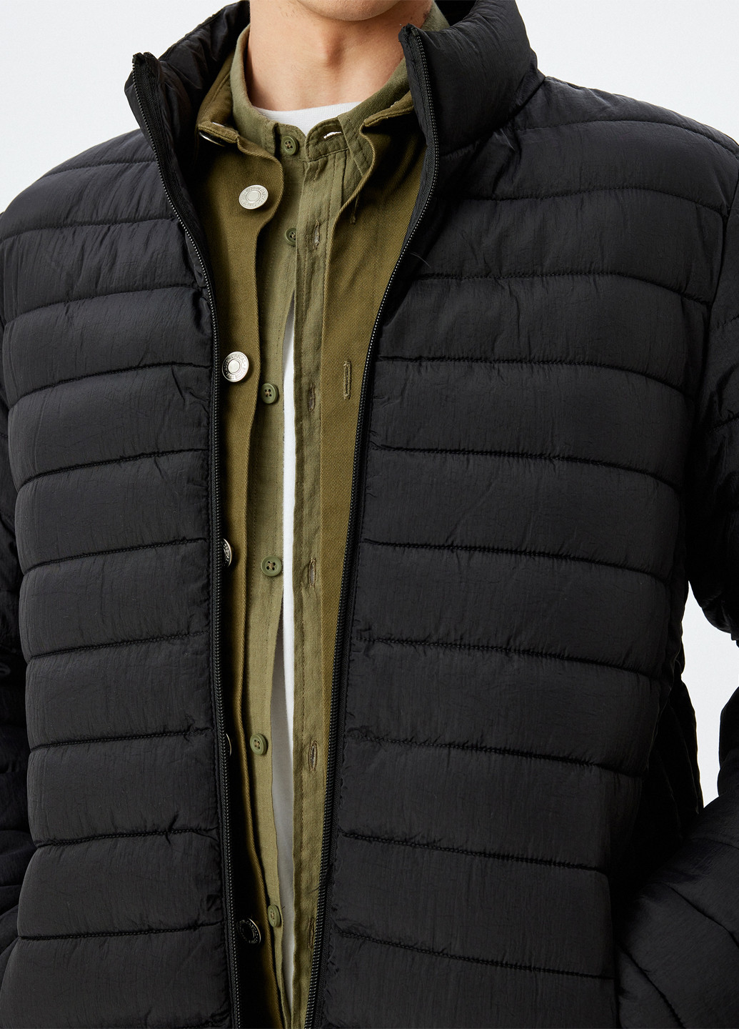 Чорна демісезонна куртка KOTON