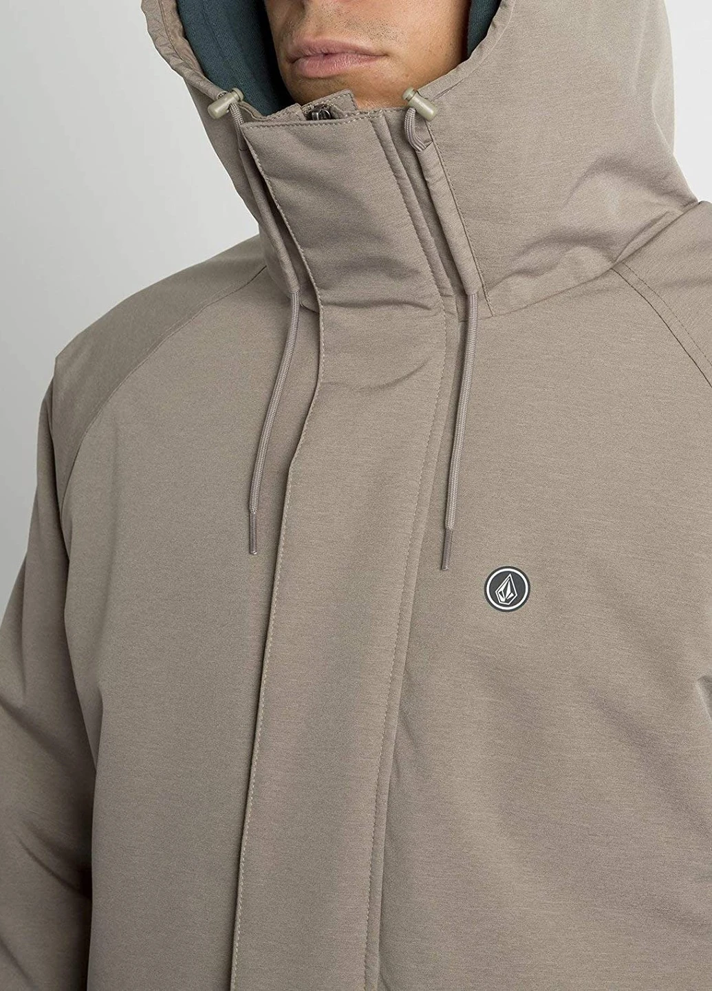 Оливковая (хаки) демисезонная куртка Volcom