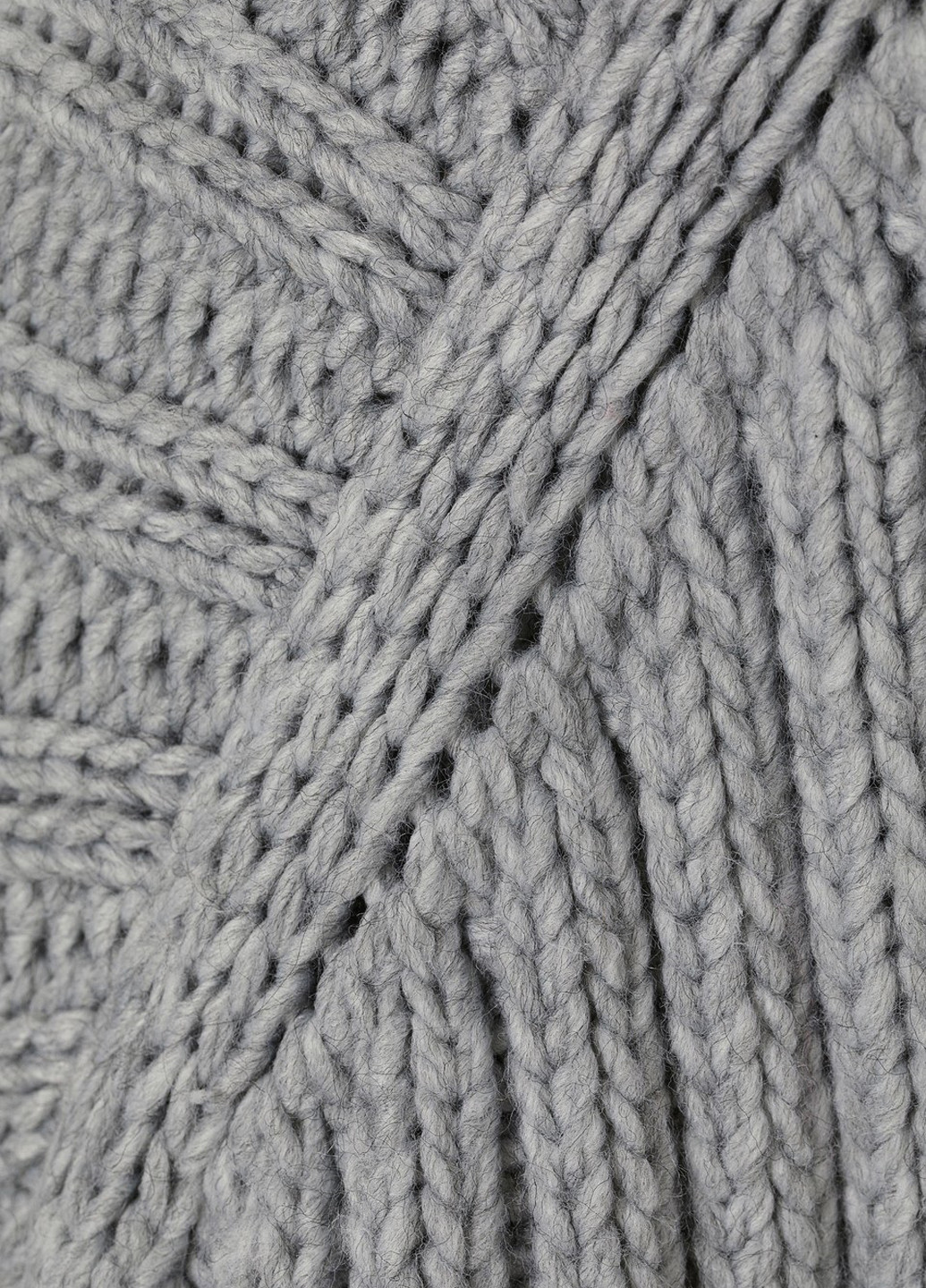 Светло-серый зимний свитер H&M