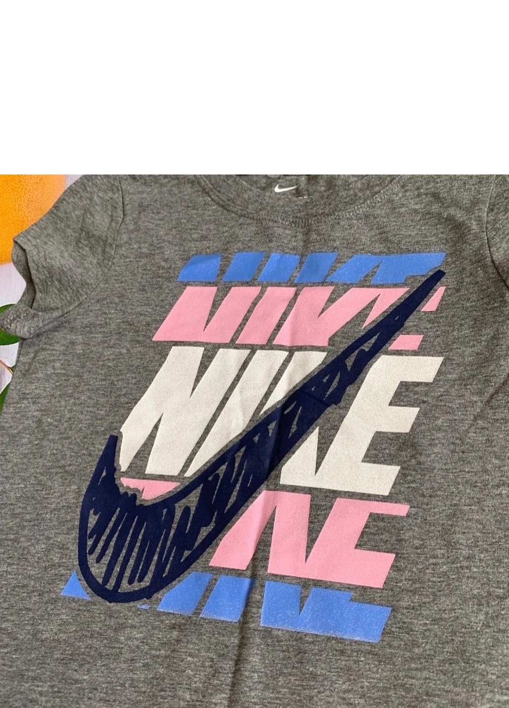 Серая футболка Nike