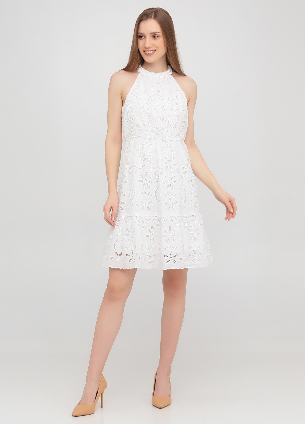 Белое коктейльное платье NA-KD однотонное