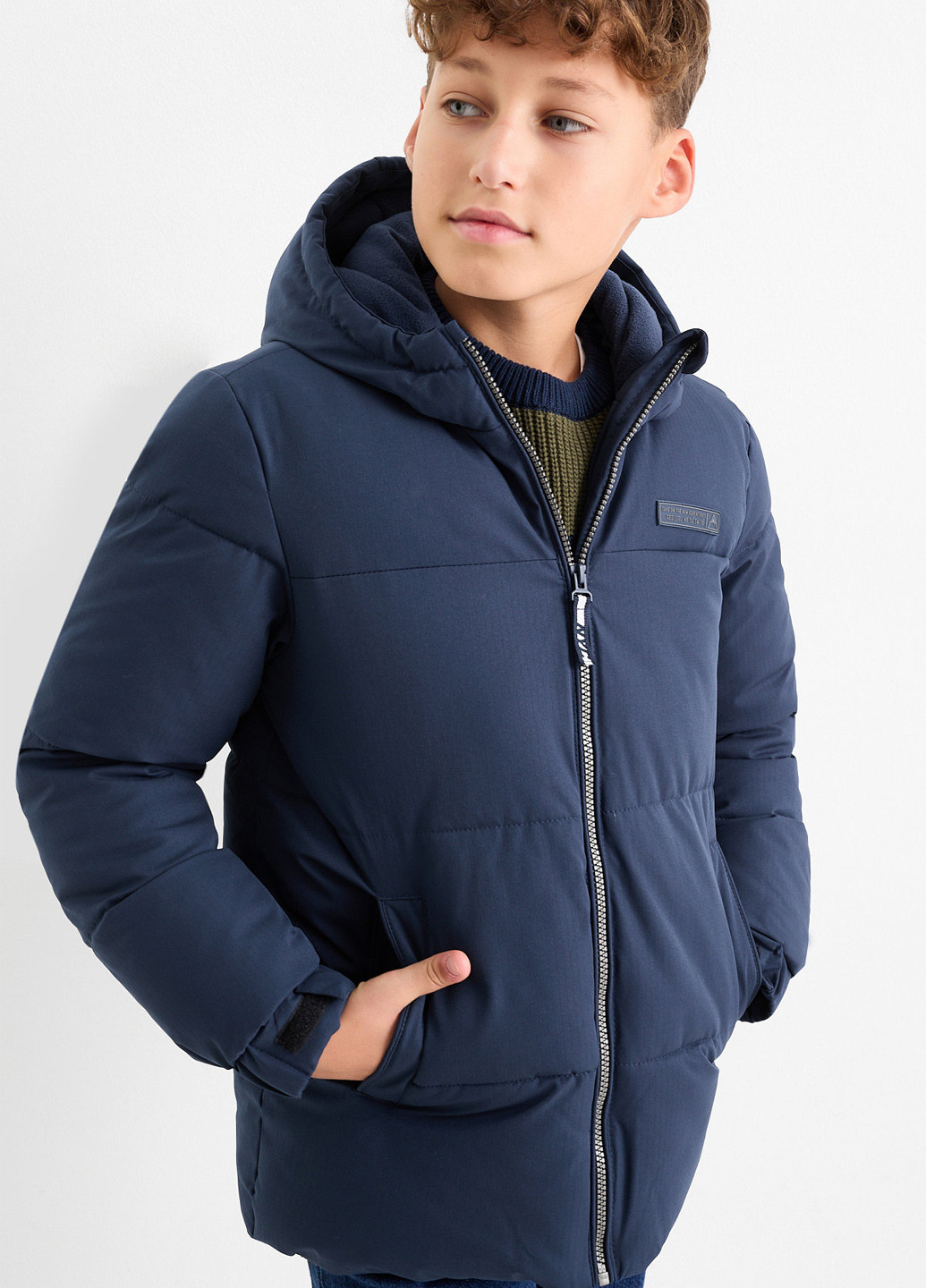 Темно-синя демісезонна куртка C&A