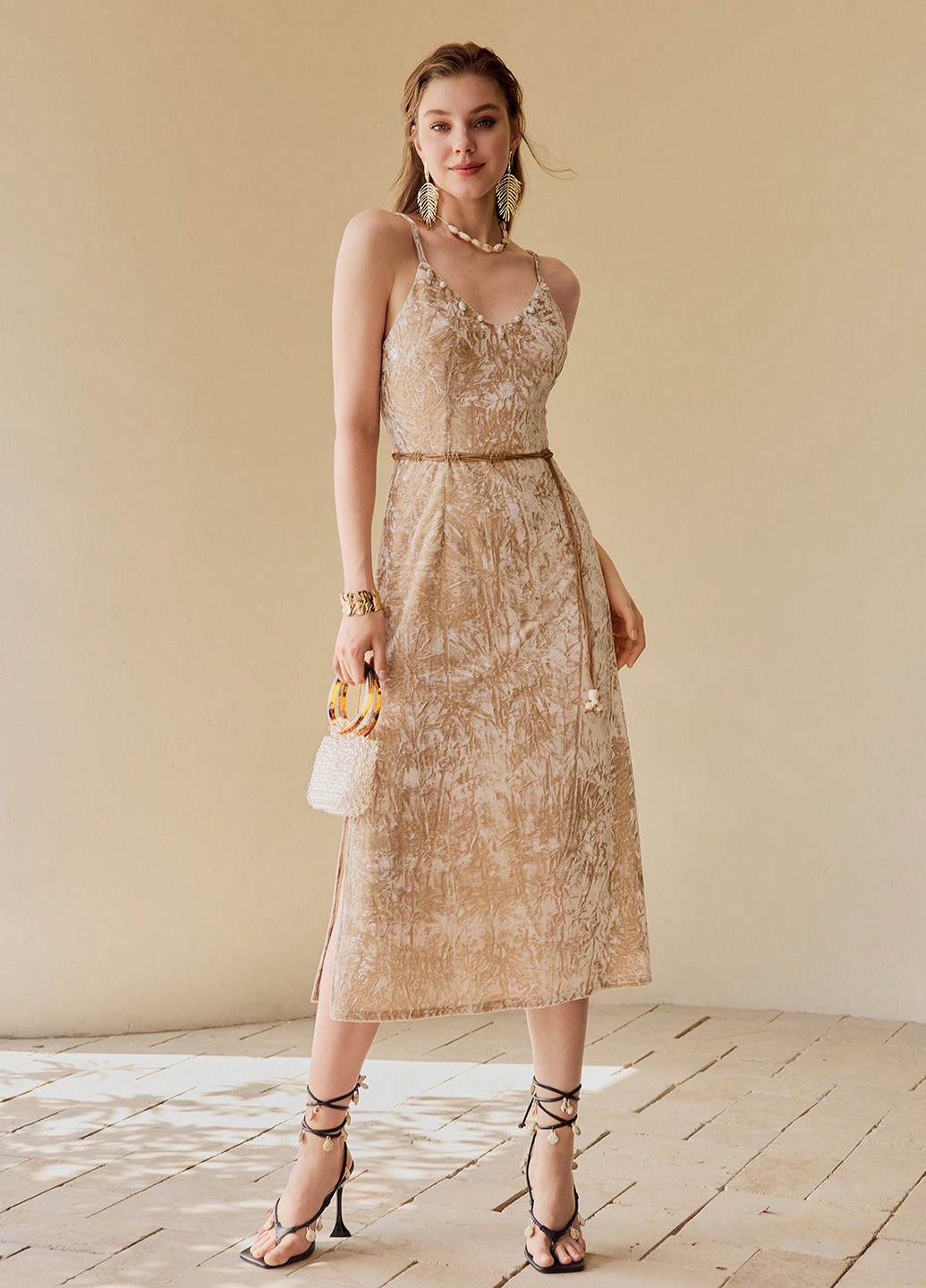 Бежевое праздничный, пляжное, кэжуал платье платье-комбинация, а-силуэт, с открытой спиной SHEIN с абстрактным узором