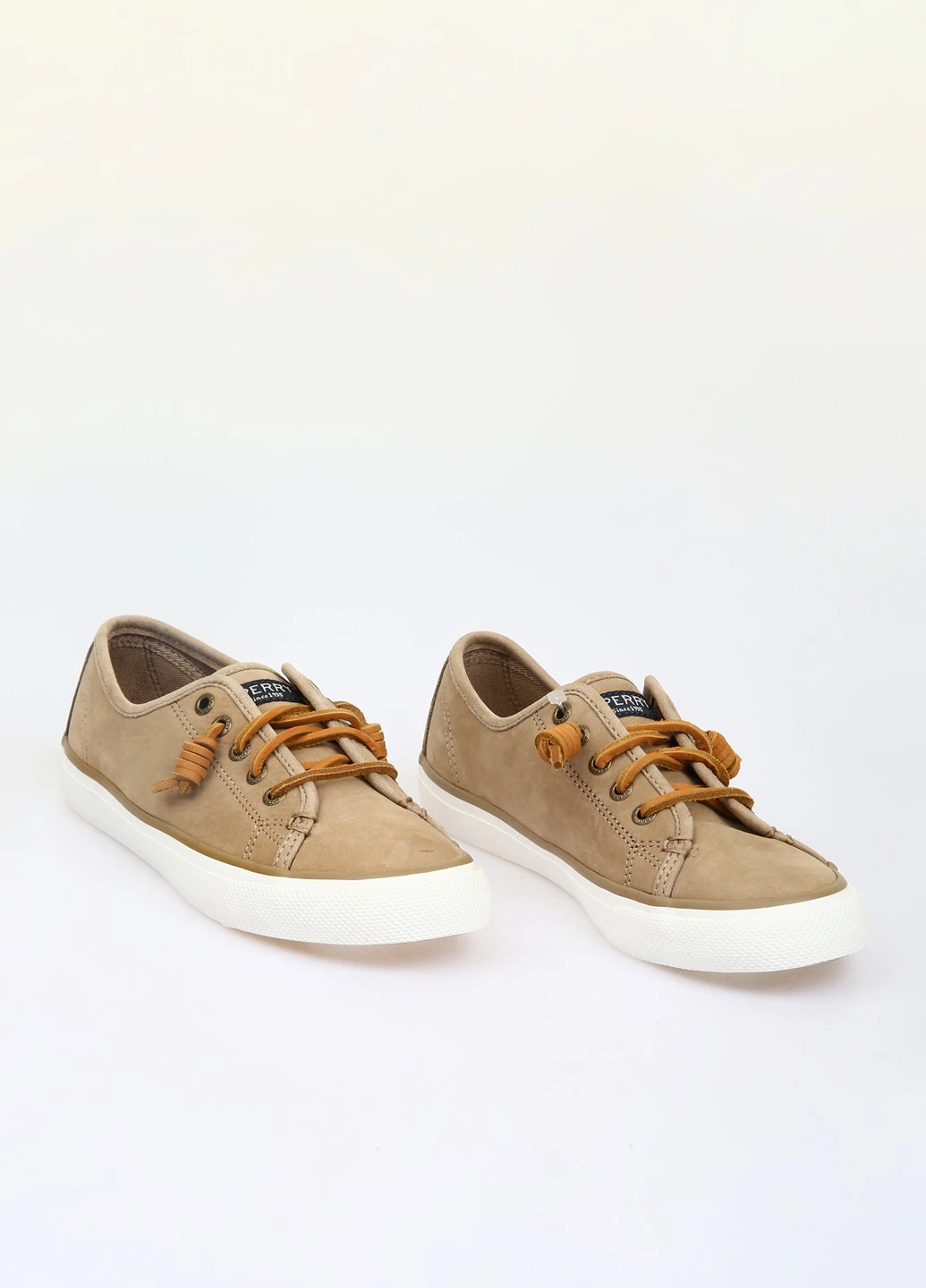 Бежевые кеды Sperry