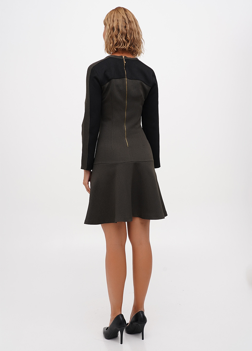 Оливкова (хакі) кежуал сукня Sassofono однотонна