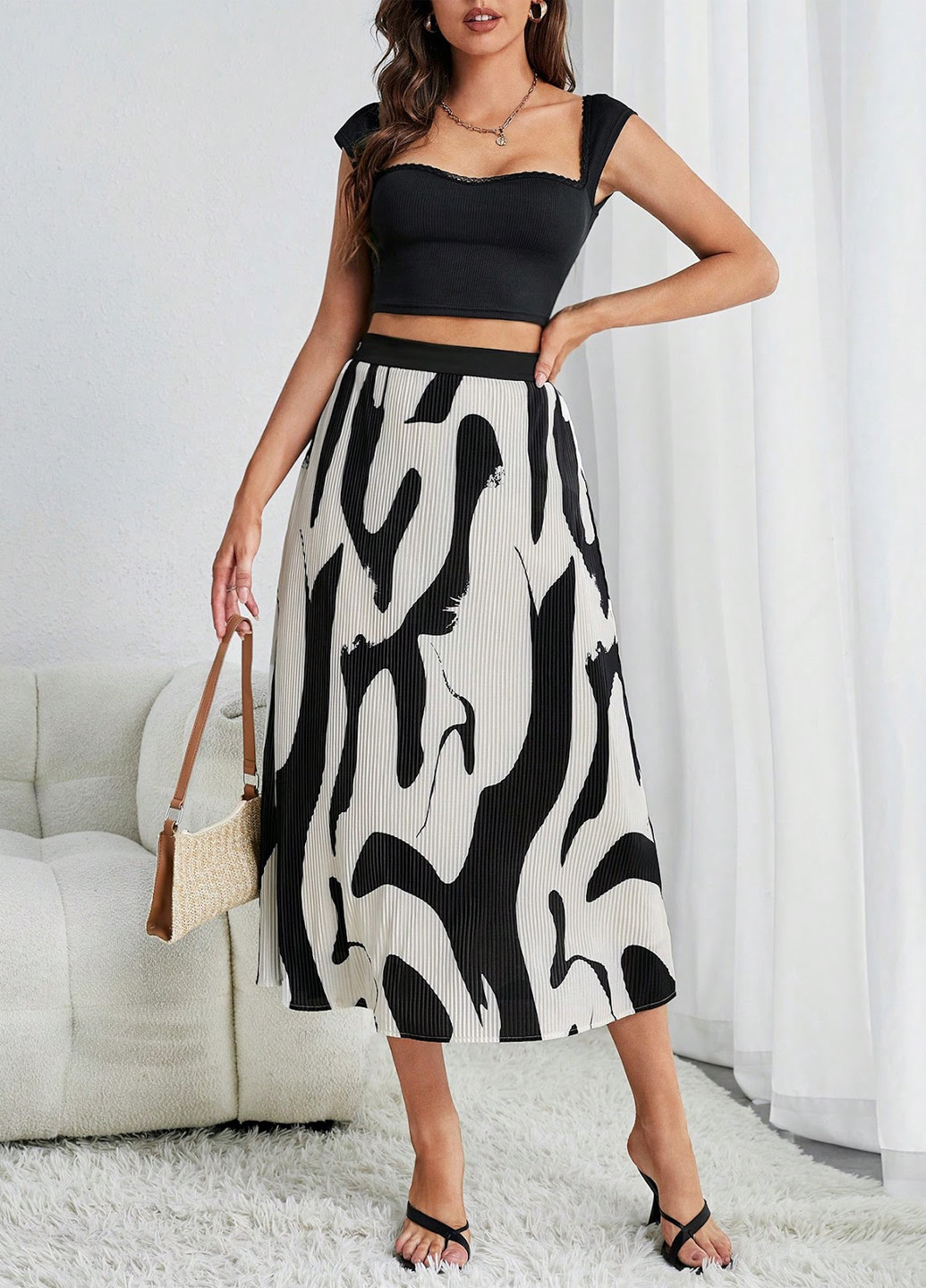 Черно-белая кэжуал с абстрактным узором юбка SHEIN клешированная, плиссе