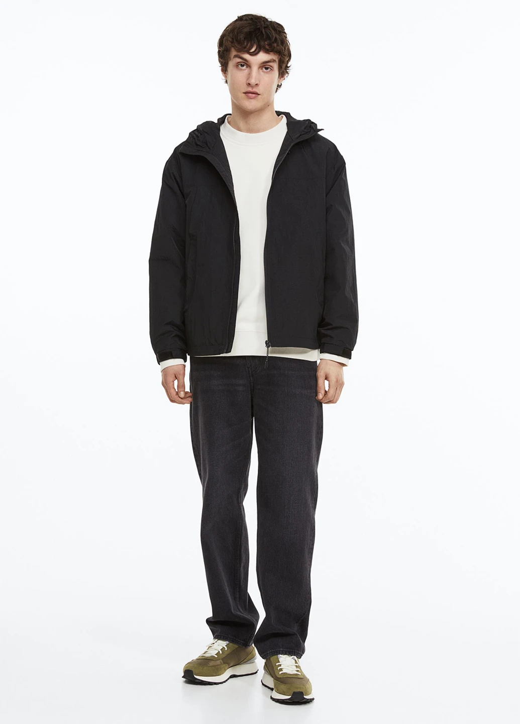 Черная демисезонная ветровка H&M