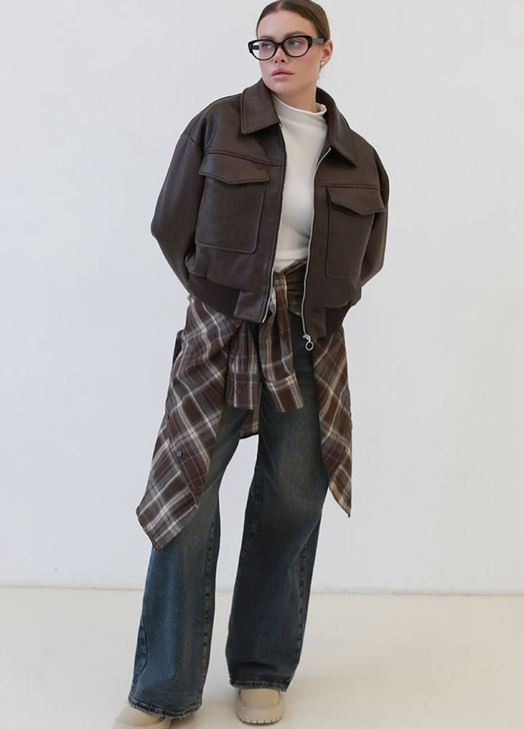 Темно-коричневая демисезонная куртка No Brand