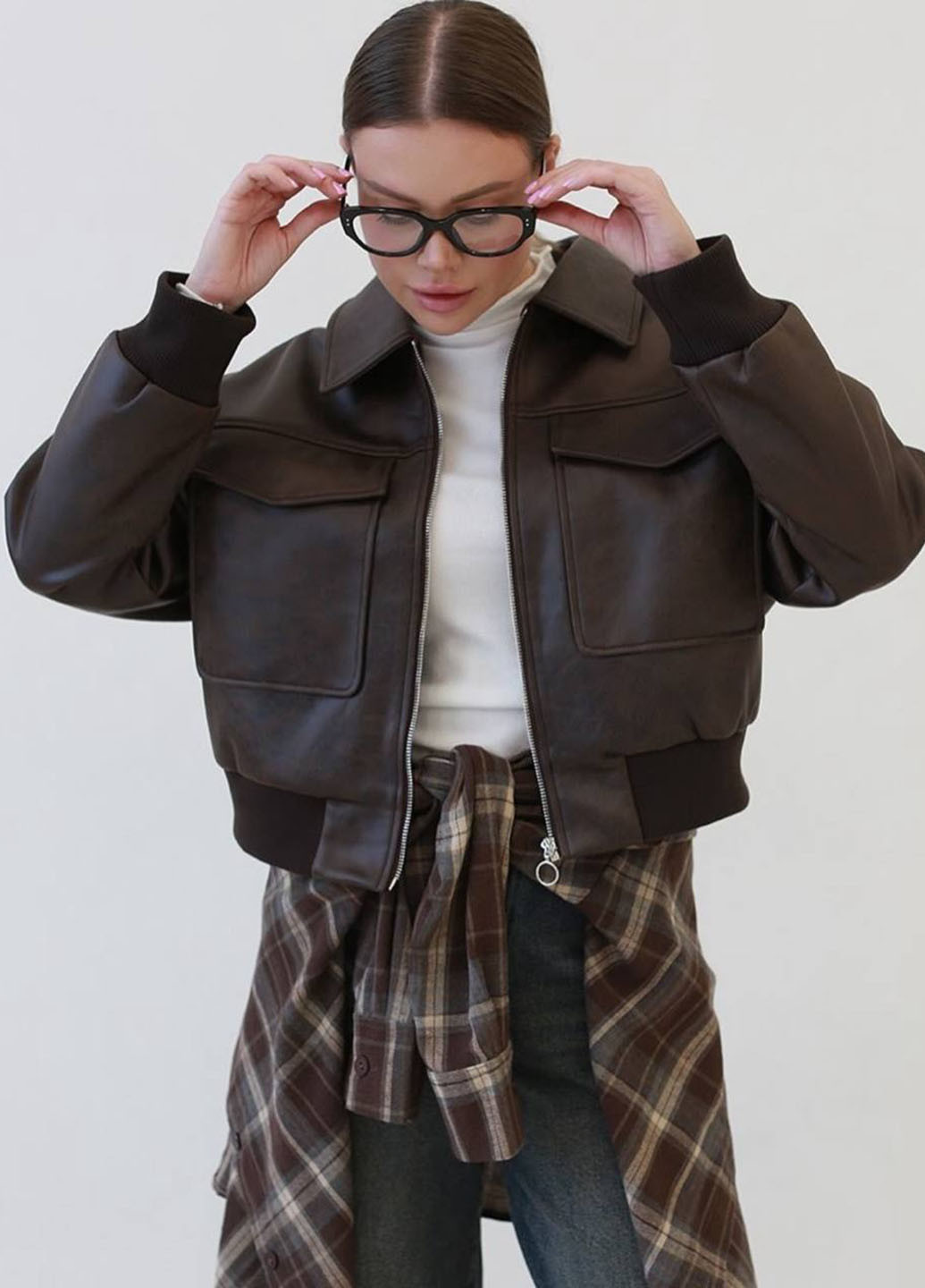 Темно-коричневая демисезонная куртка No Brand