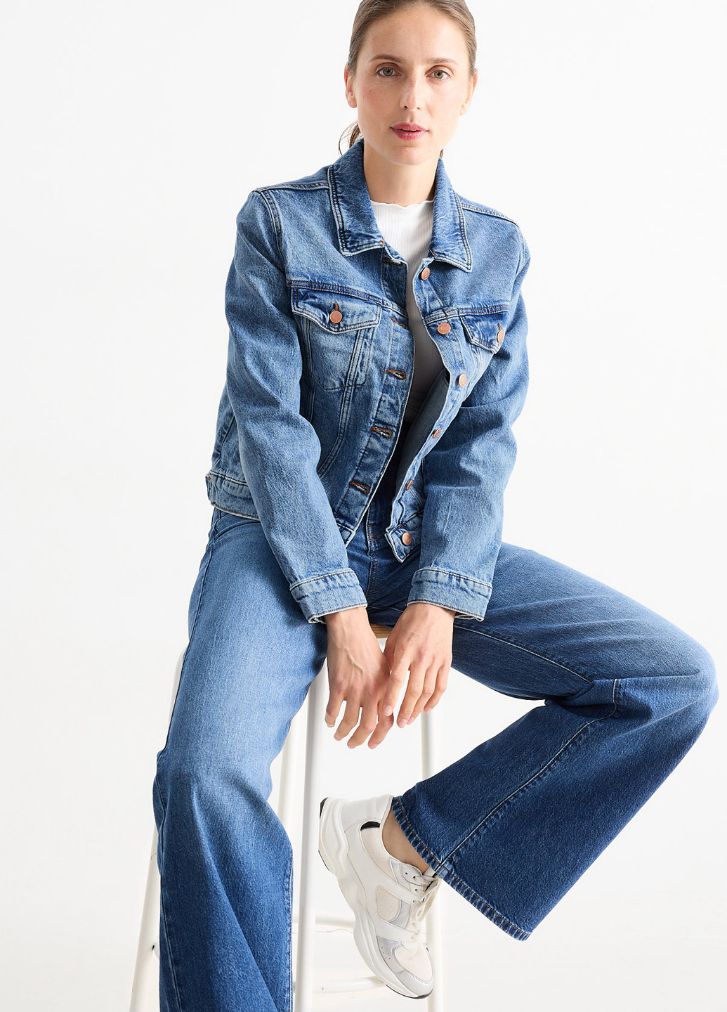 Светло-синяя демисезонная куртка C&A