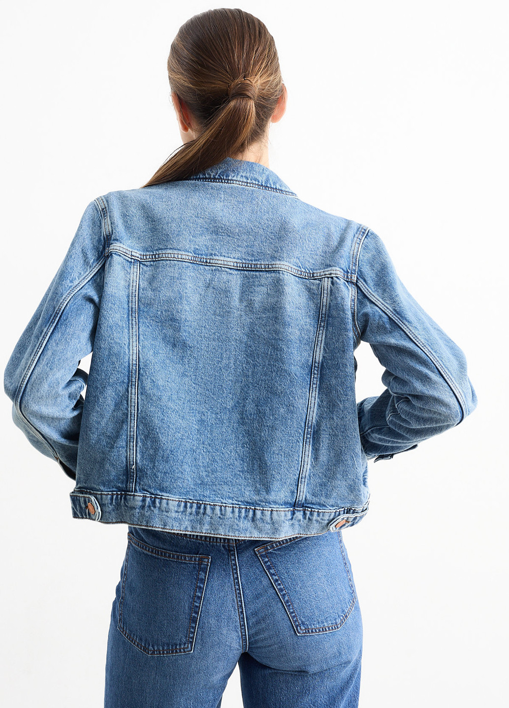 Светло-синяя демисезонная куртка C&A