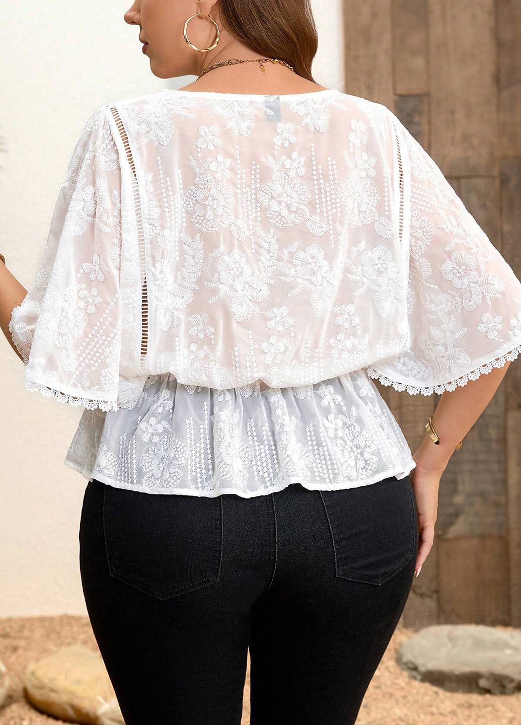 Белая блуза с баской SHEIN