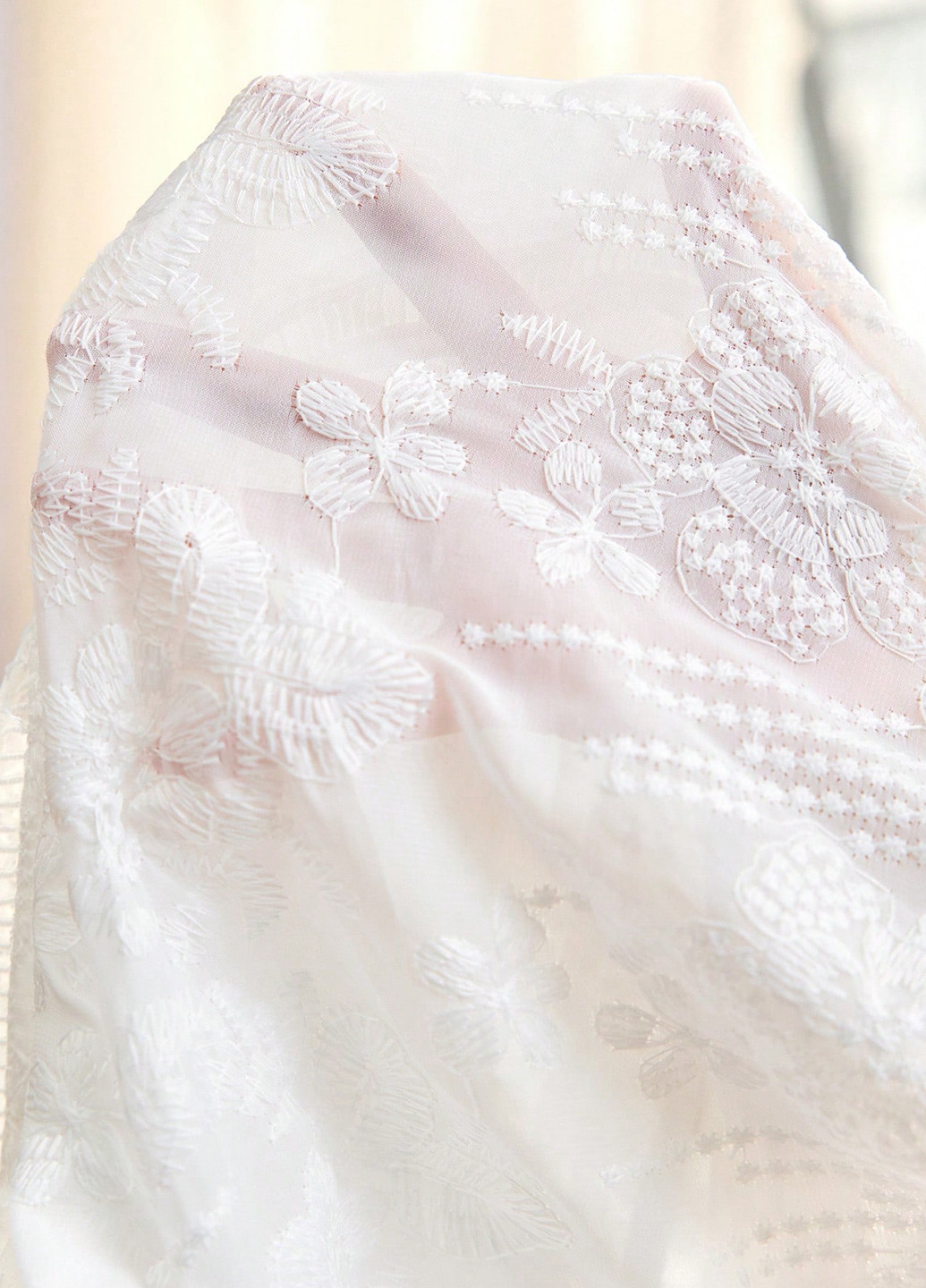 Белая блуза с баской SHEIN