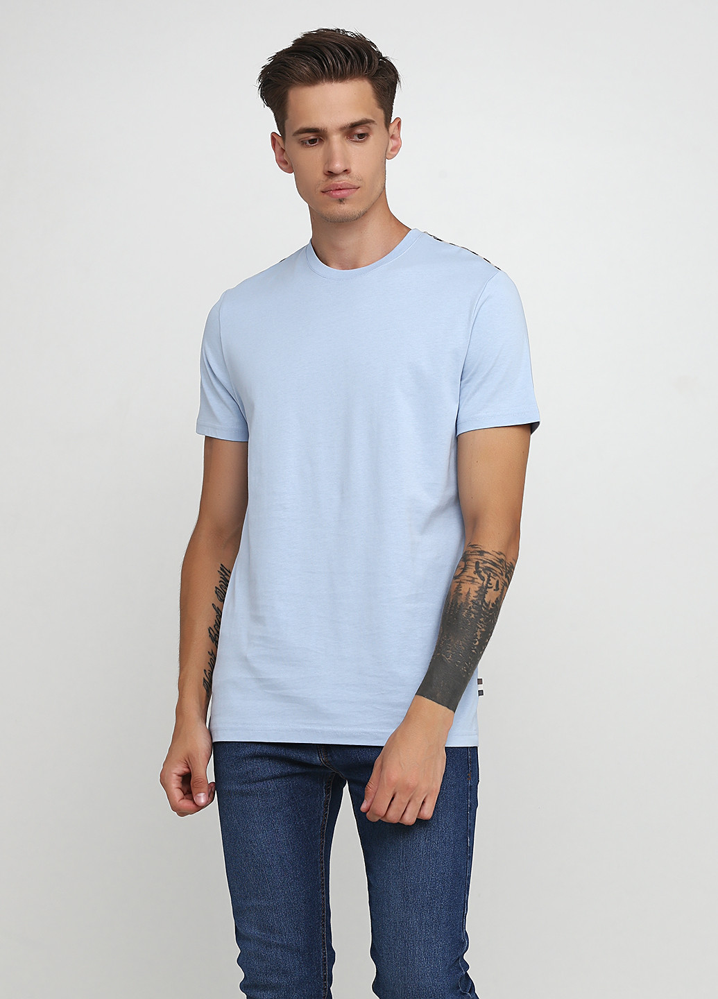 Голубая летняя футболка Aguascutum