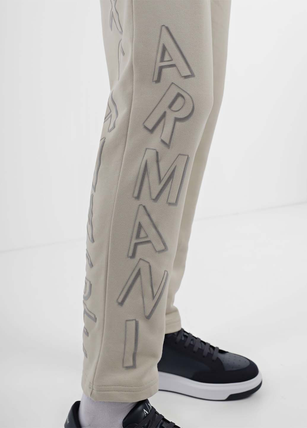 Серо-бежевые спортивные демисезонные зауженные брюки Armani Exchange