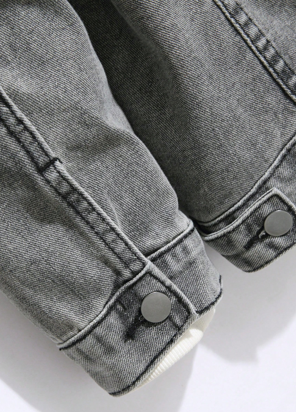 Серая демисезонная куртка SHEIN