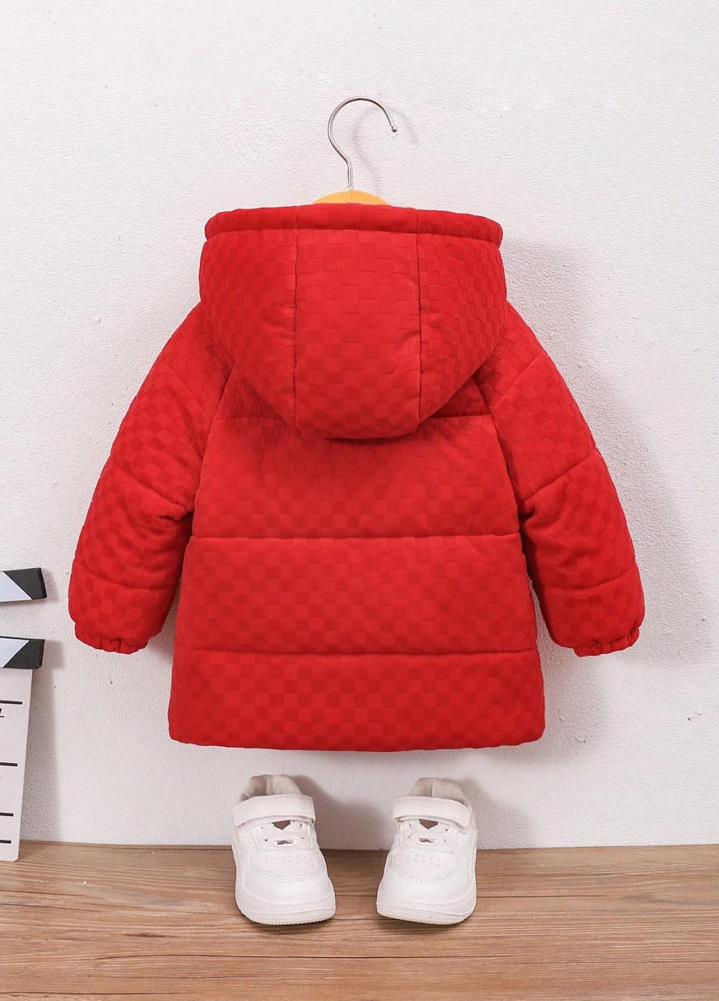 Красная демисезонная куртка SHEIN