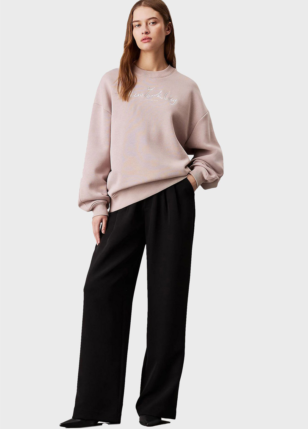 Пудровый свитшот Calvin Klein Jeans однотонный вышивка (347295517)