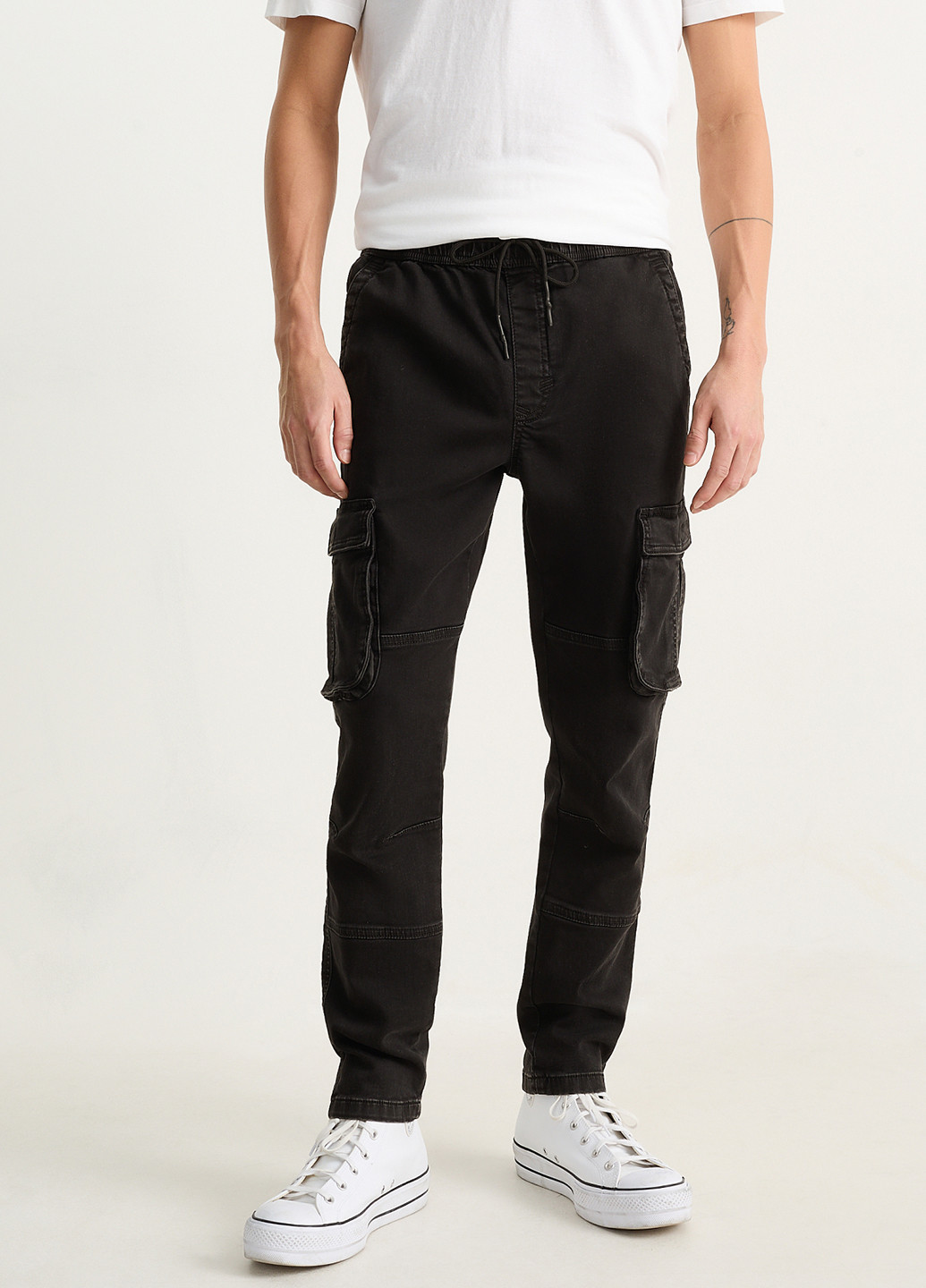 Темно-серые кэжуал демисезонные зауженные брюки C&A