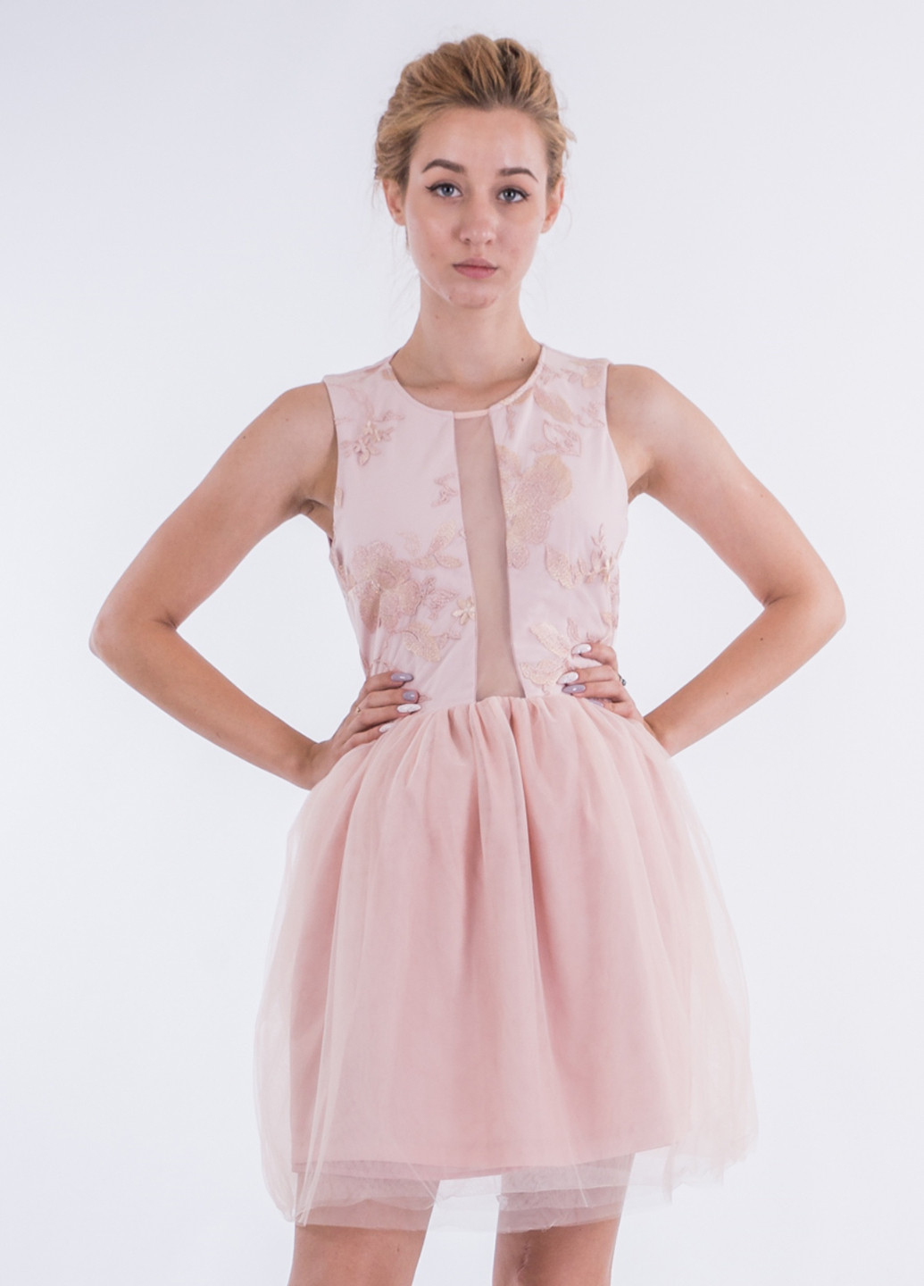 Светло-розовое коктейльное платье клеш, с пышной юбкой Sarah Chole однотонное