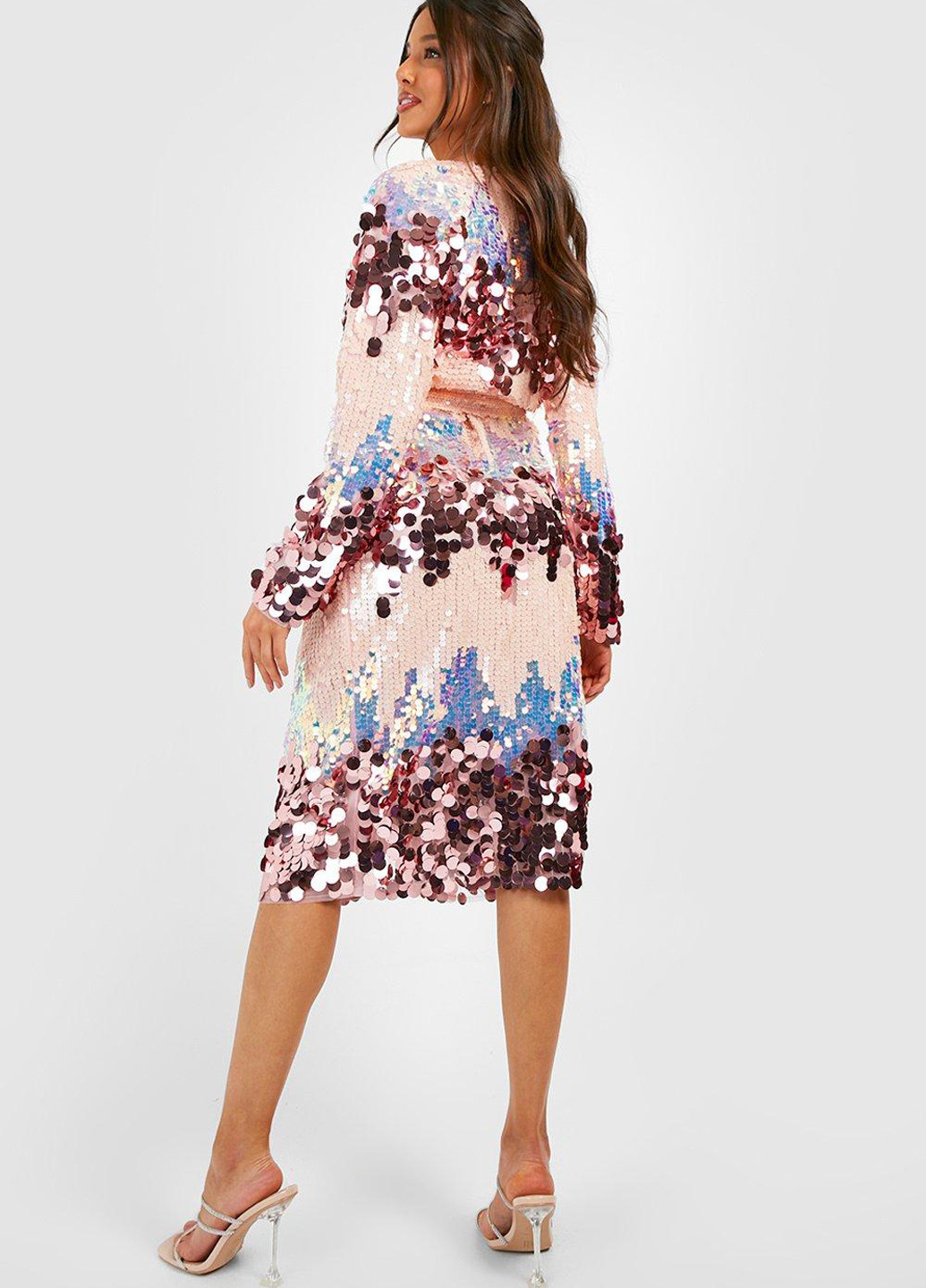 Комбінована вечірня сукня на запах Boohoo з абстрактним візерунком