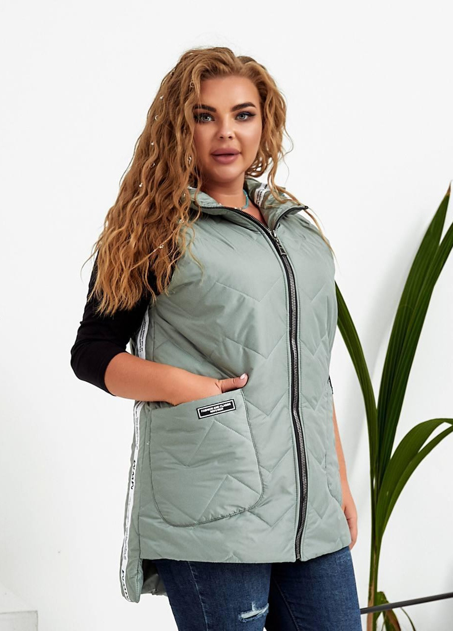 Женская жилетка с накладными карманами оливкового цвета р.48/50 322711 New Trend (256163445)