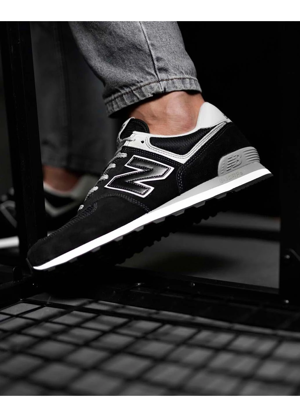 Чорні кросівки демісезон New Balance
