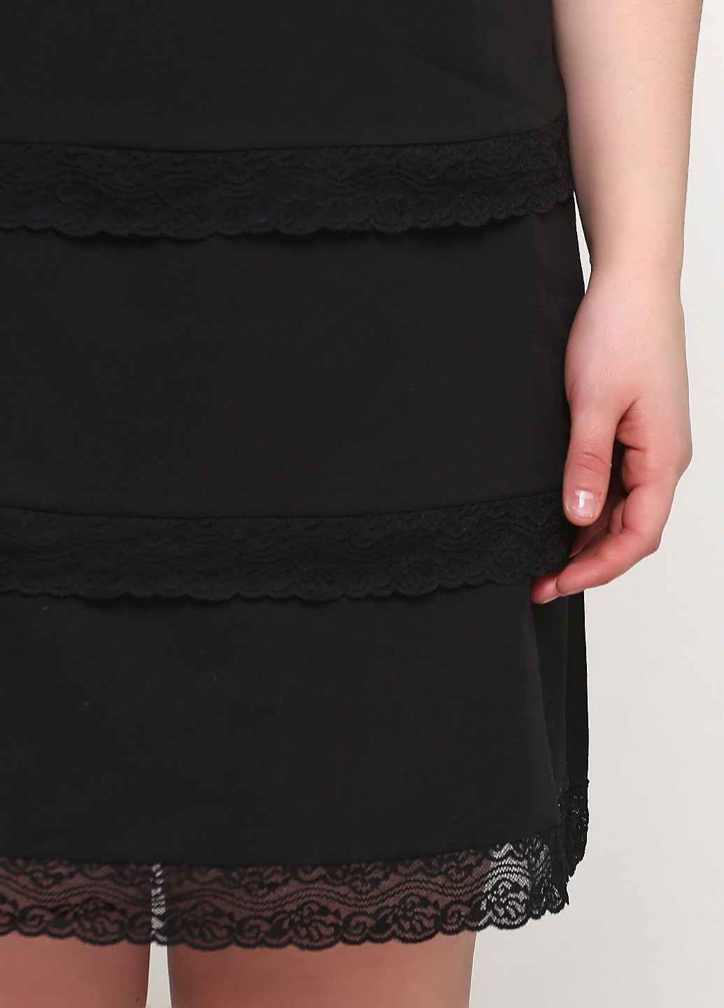 Черное кэжуал платье а-силуэт Nife однотонное