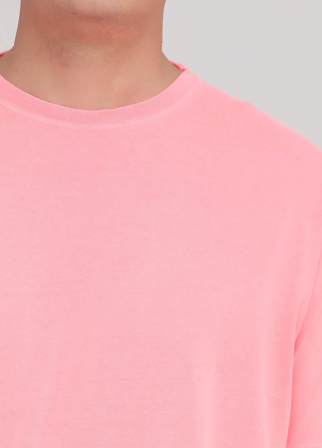 Розовая футболка Blue 84