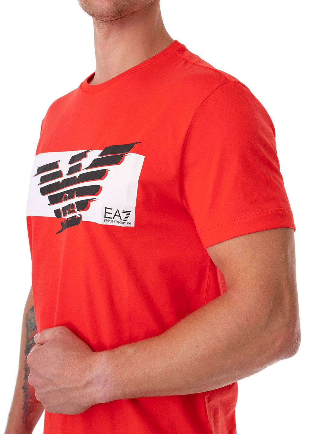 Красная футболка ARMANI EA7