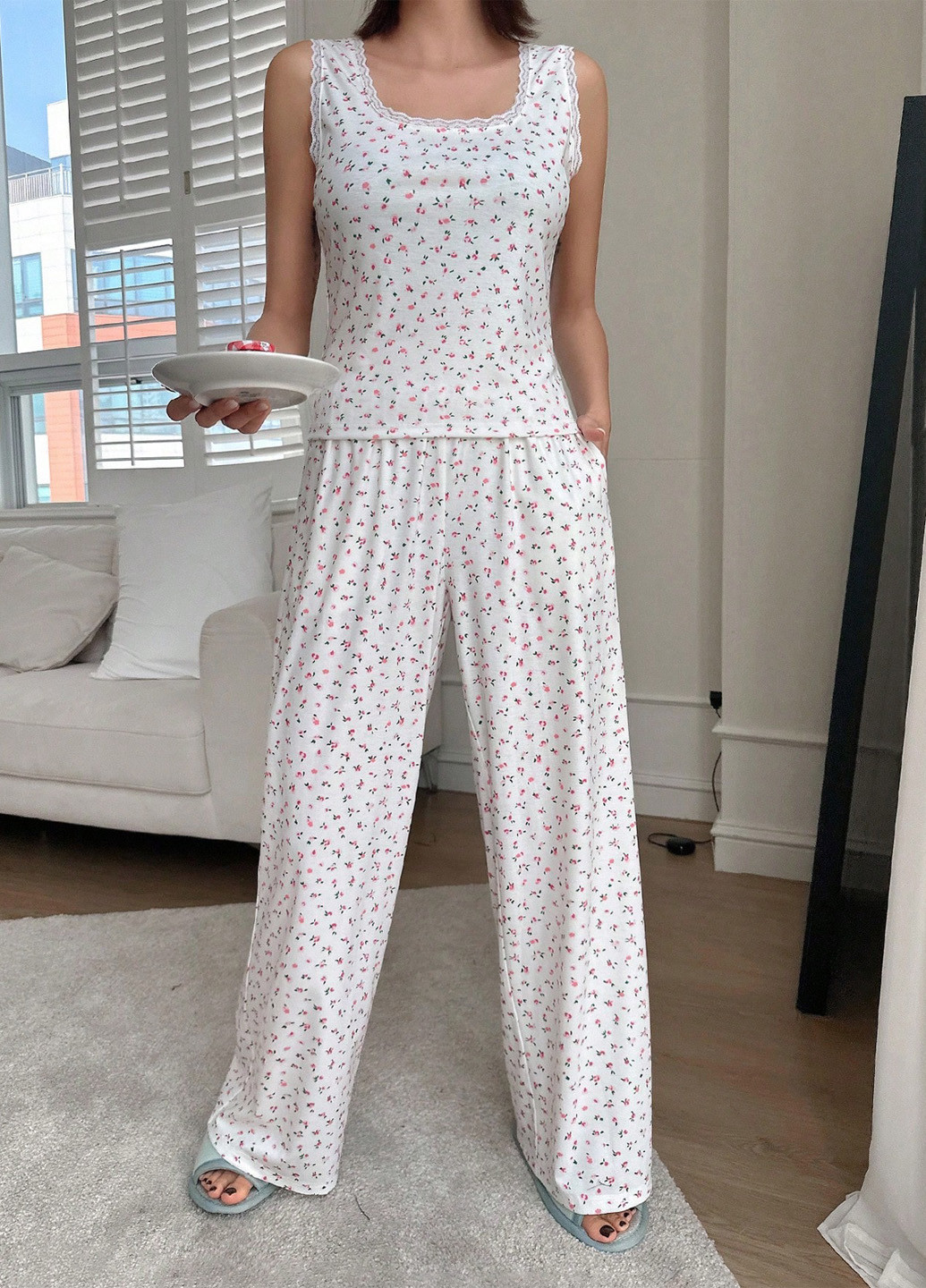 Біла всесезон піжама (майка, штани) майка + штани SHEIN