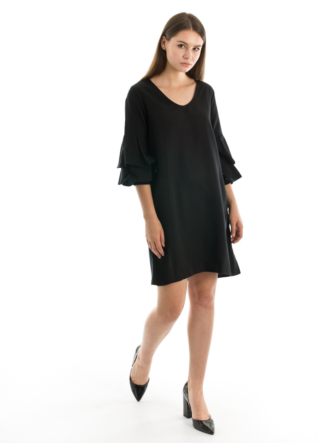 Черное кэжуал платье Bebe Plus однотонное