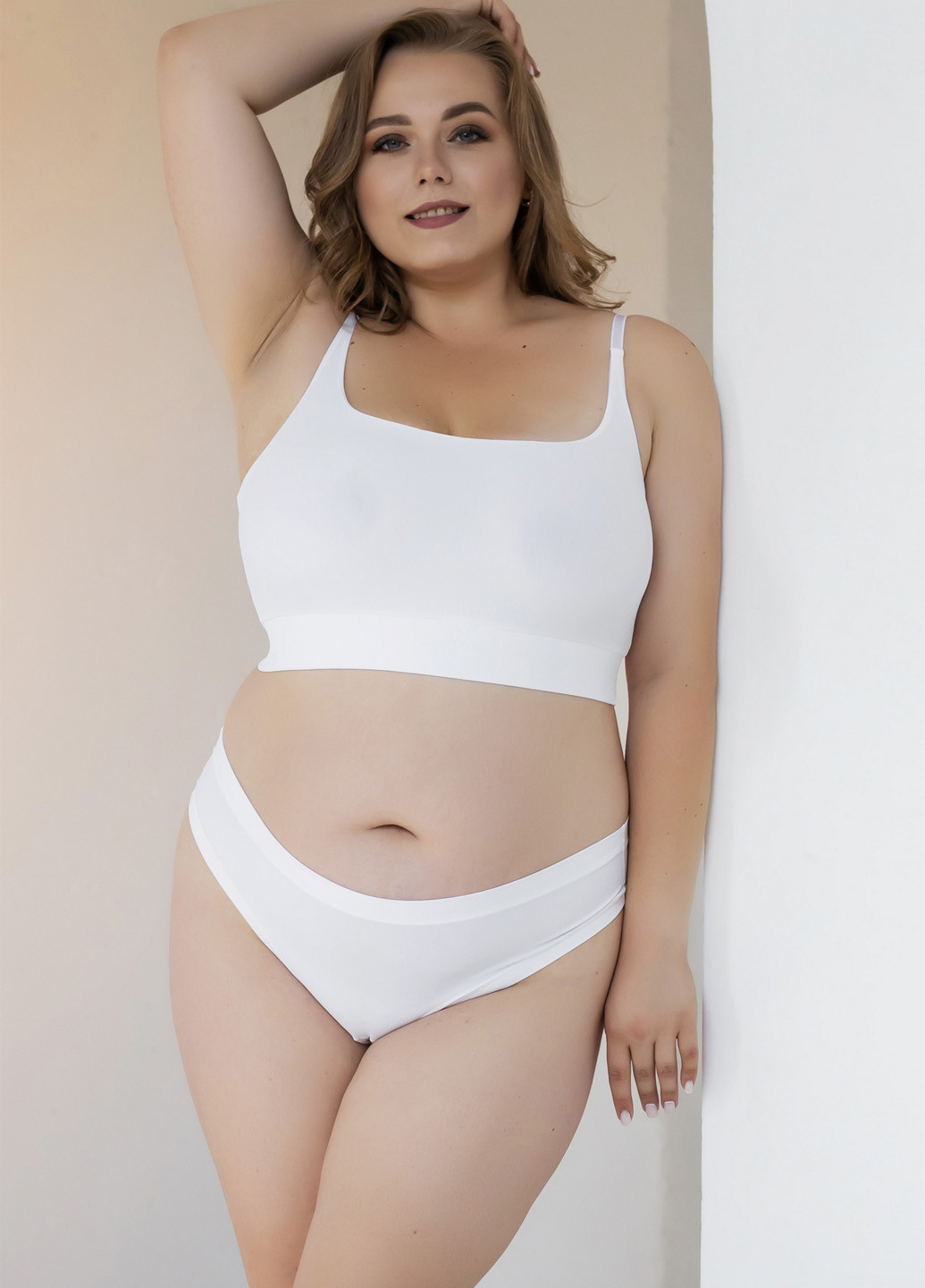 Білий демісезонний комплект (топ, трусики сліпи) в рубчик TOTALFIT