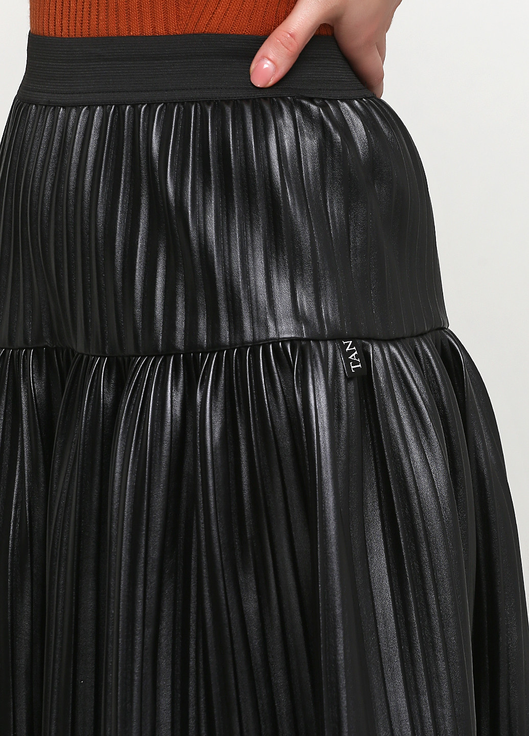 Черная кэжуал однотонная юбка Andre Tan клешированная, плиссе