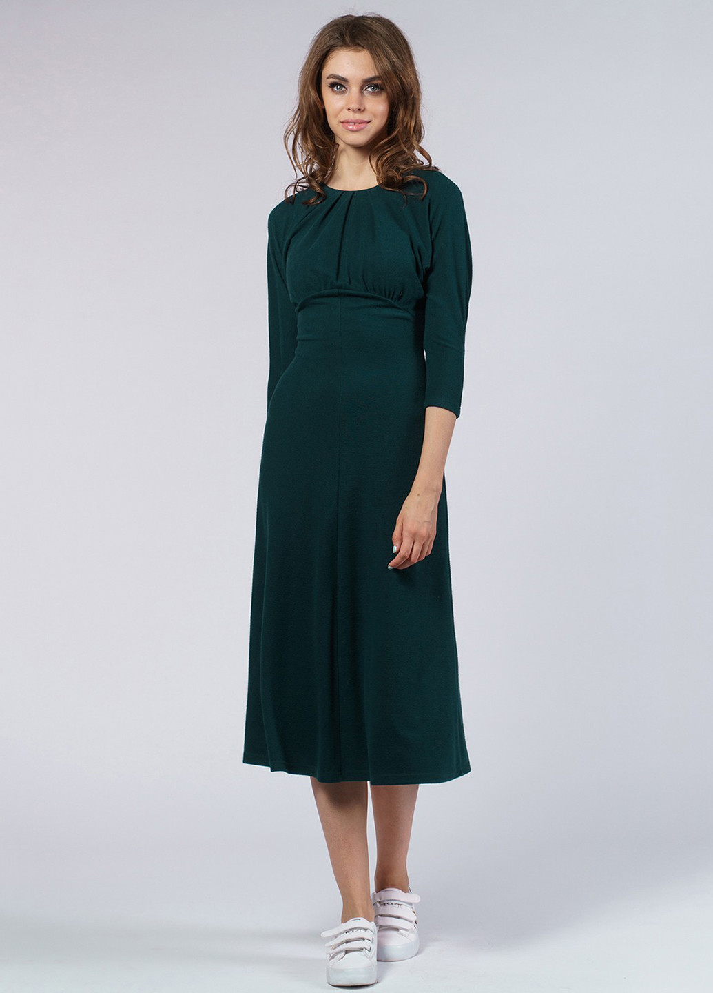 Бутылочное зеленое кэжуал платье клеш Evercode однотонное