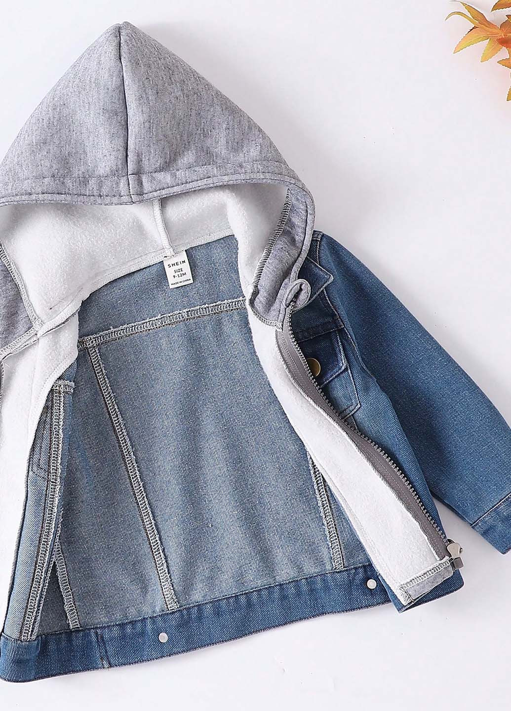 Темно-блакитна демісезонна куртка SHEIN